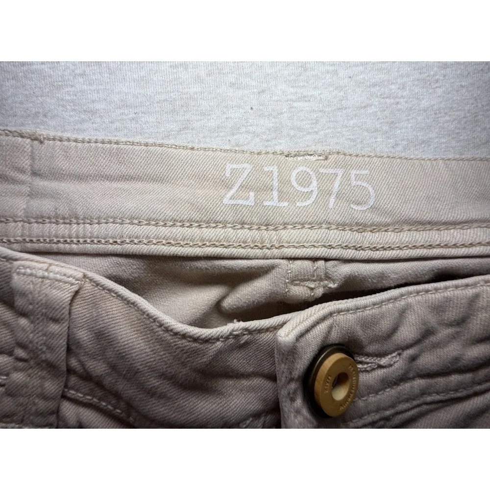 ZARA. Basic Denim. size 8. Tan Jeans. zip. straight leg jean. - Picture 3 of 10